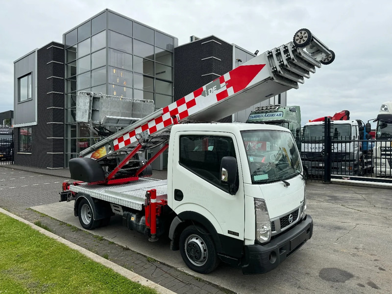 Véhicule utilitaire Nissan 3X UNIT CABSTAR 35.13 EURO 6 + LIFT 25 METER + REMOTE CONTROL: photos 19