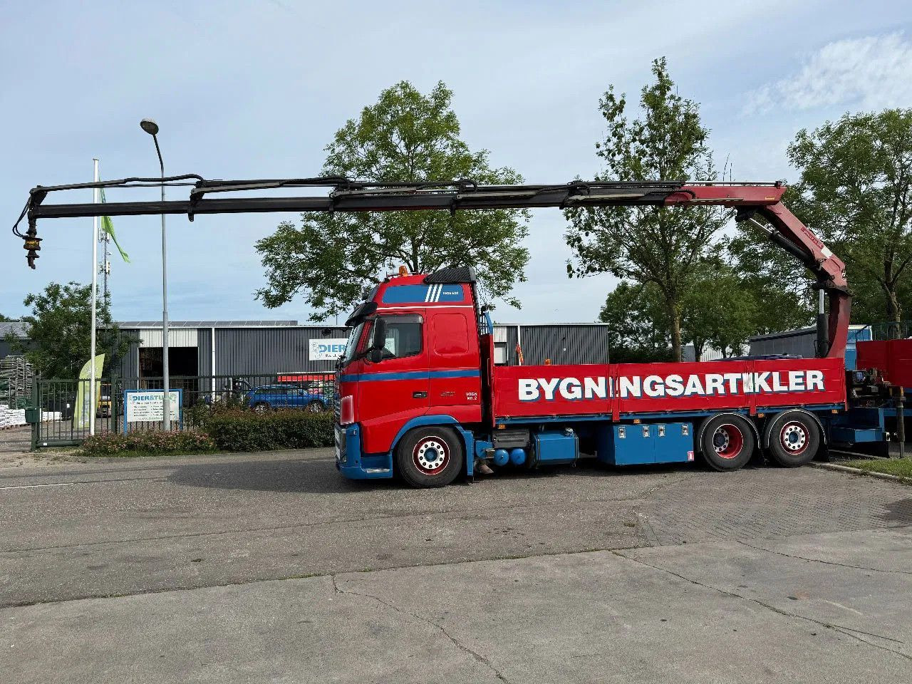 Volvo FH 16.600 600 - 6X2 - EURO 5 + HMF 2420 K5 + REM - Camion grue: photos 1 Volvo FH 16.600 600 - 6X2 - EURO 5 + HMF 2420 K5 + REM - Camion grue: photos 1
