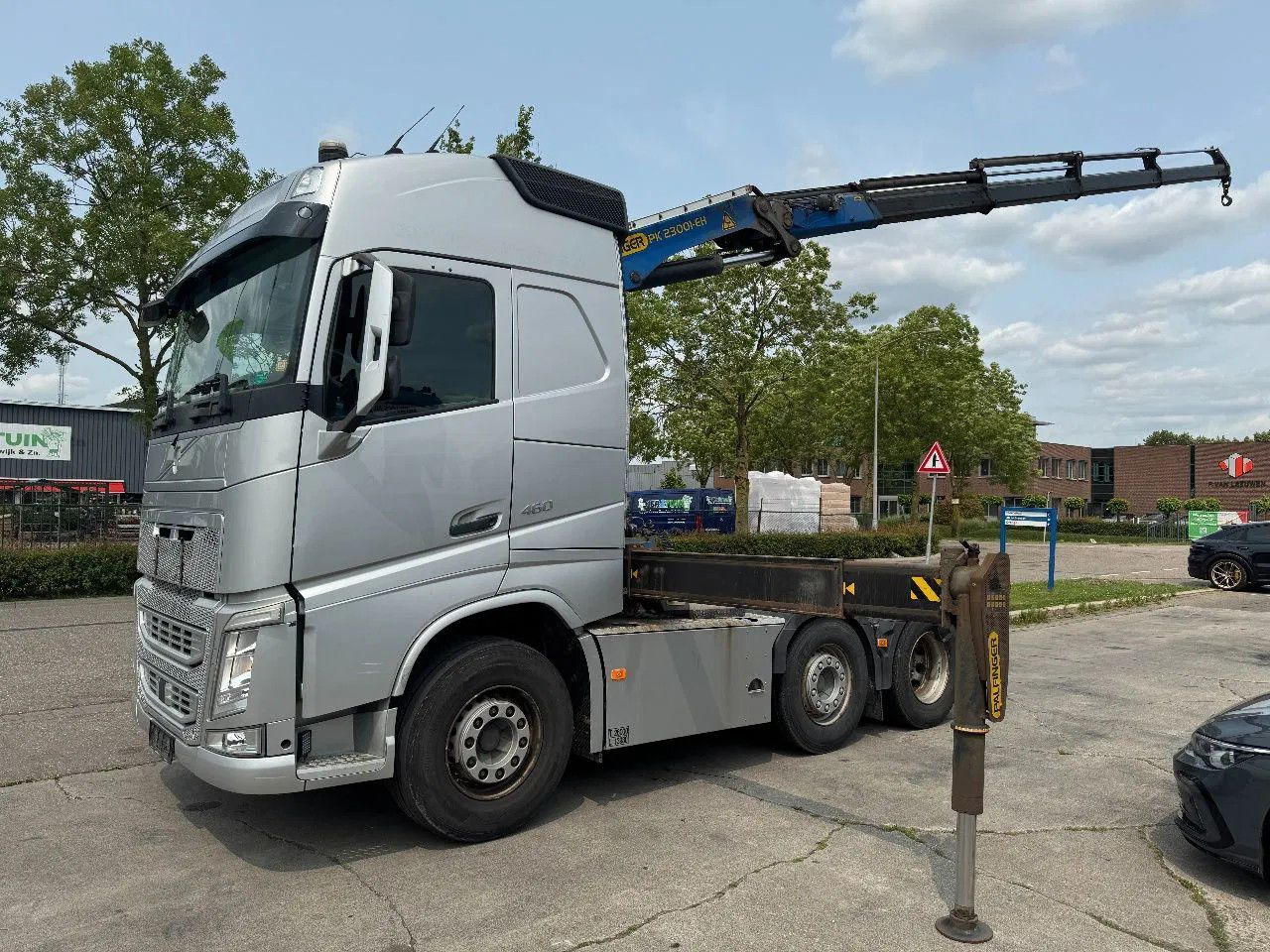 Volvo FH 460 6X2 PALFINGER 2300 + REMOTE CONTROL - Camion grue: photos 2 Volvo FH 460 6X2 PALFINGER 2300 + REMOTE CONTROL - Camion grue: photos 2
