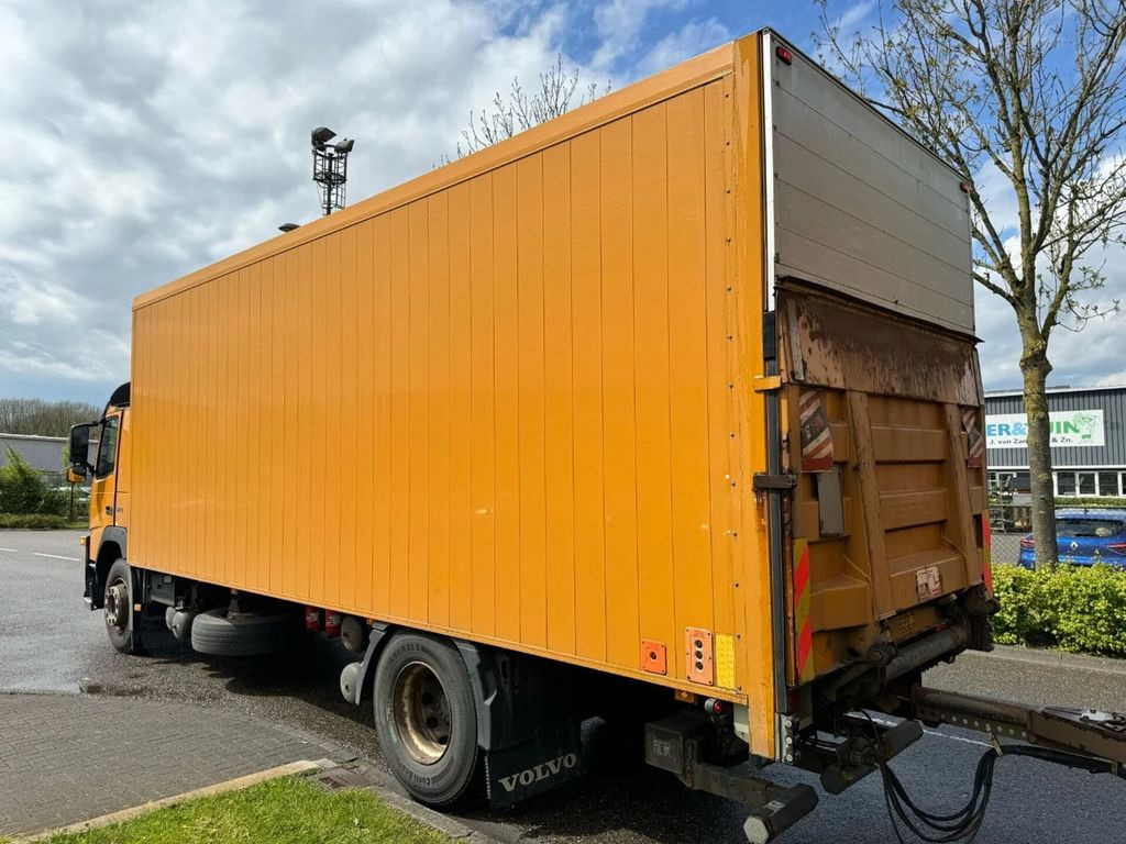 Volvo FM 370 4X2 EURO 6 + CARGOBOX + CARGOLIFT ZEPRO - Camion fourgon: photos 5 Volvo FM 370 4X2 EURO 6 + CARGOBOX + CARGOLIFT ZEPRO - Camion fourgon: photos 5