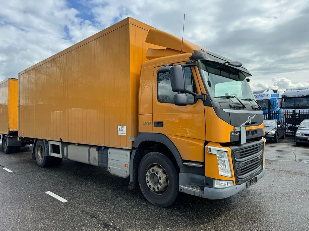 Volvo FM 370 4X2 EURO 6 + CARGOBOX + CARGOLIFT ZEPRO - Camion fourgon: photos 3 Volvo FM 370 4X2 EURO 6 + CARGOBOX + CARGOLIFT ZEPRO - Camion fourgon: photos 3