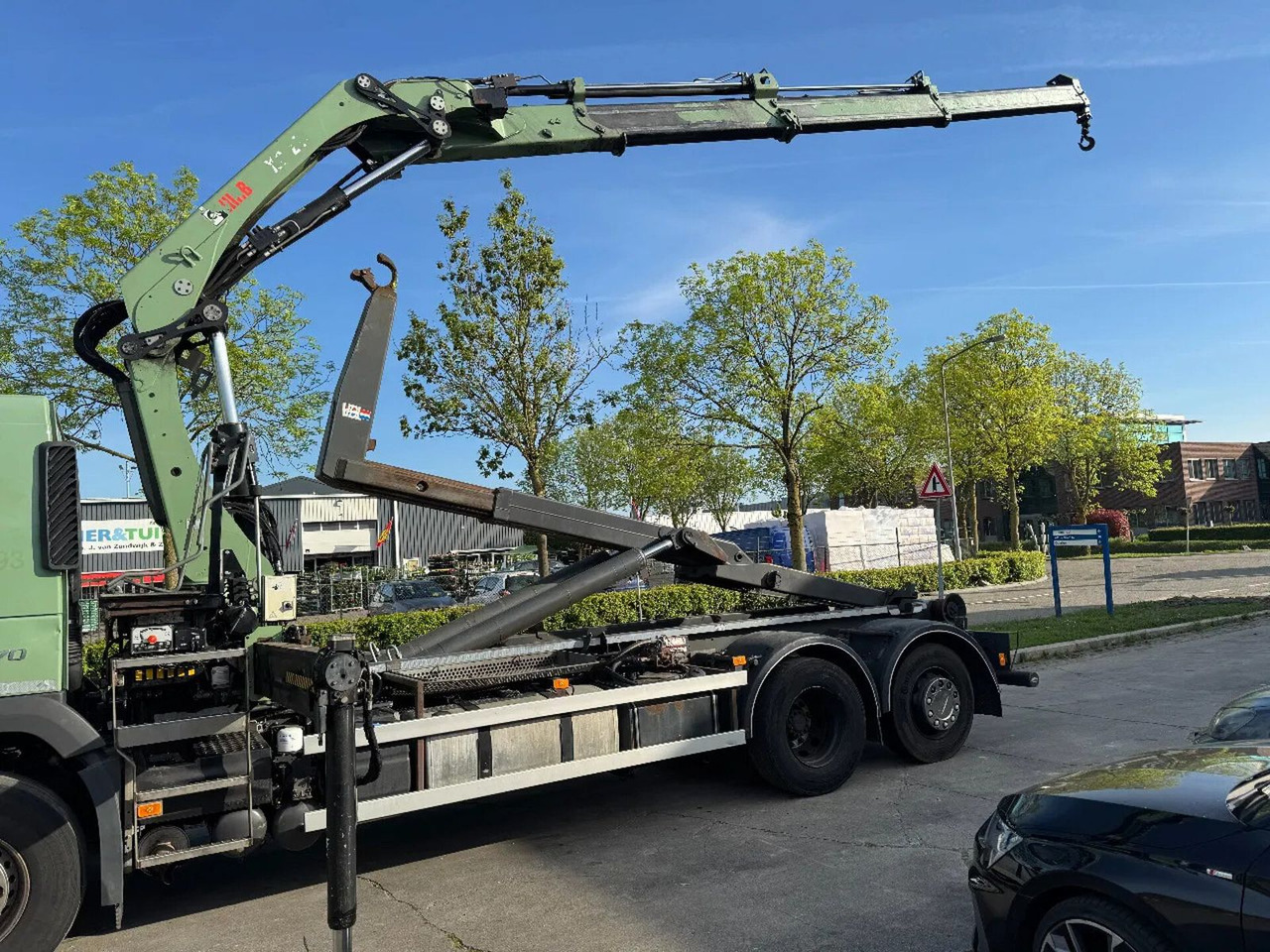 Volvo FM 370 6X2 VDL 21T + HIAB 211 + REMOTE CONTROL - Camion ampliroll, Camion grue: photos 3 Volvo FM 370 6X2 VDL 21T + HIAB 211 + REMOTE CONTROL - Camion ampliroll, Camion grue: photos 3