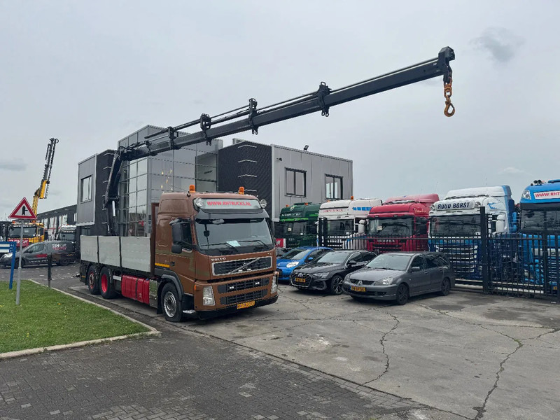 Volvo FM 500 6X2 EURO 5 HIAB 211 EP5 + REMOTE CONTROL - Camion grue: photos 1 Volvo FM 500 6X2 EURO 5 HIAB 211 EP5 + REMOTE CONTROL - Camion grue: photos 1