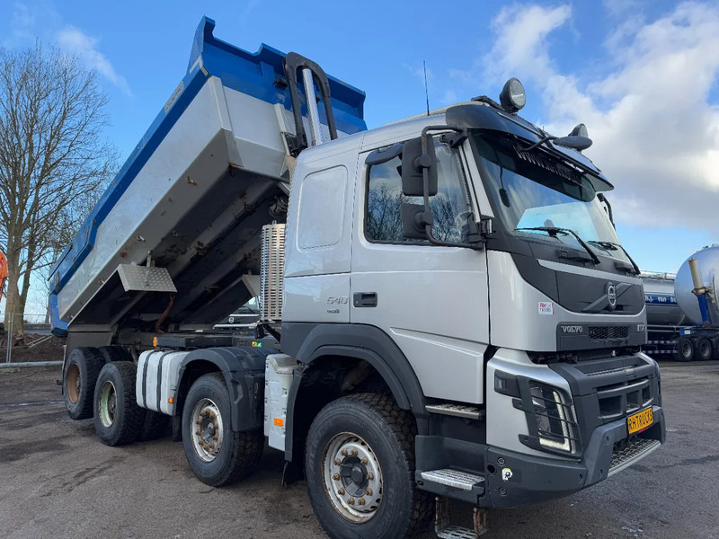 Volvo FMX 540 8X4 - EURO 6 + KIPPER + LIFTING AXLE - Camion benne: photos 2 Volvo FMX 540 8X4 - EURO 6 + KIPPER + LIFTING AXLE - Camion benne: photos 2