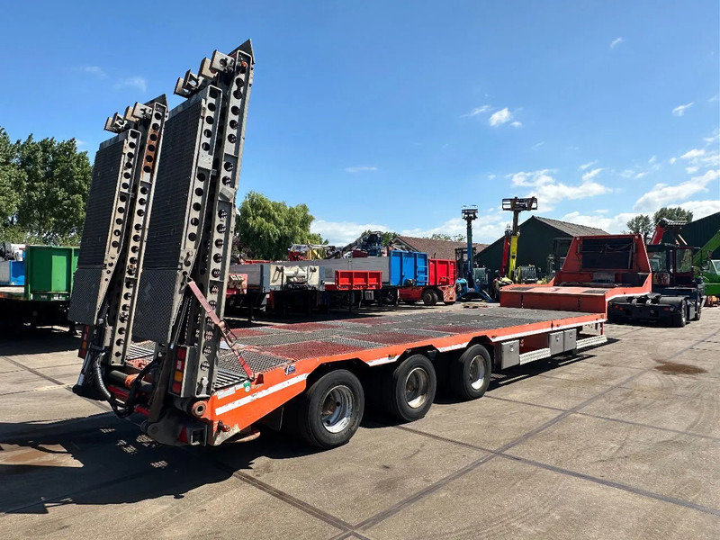 Zanner STL 45, 2 AXLE FORCED STEERING,LIFTING DECK, REMOTE CONTROL, WINCH, DUBBLE HYDRAULIC RAMPS - Semi-remorque surbaissé: photos 3 Zanner STL 45, 2 AXLE FORCED STEERING,LIFTING DECK, REMOTE CONTROL, WINCH, DUBBLE HYDRAULIC RAMPS - Semi-remorque surbaissé: photos 3