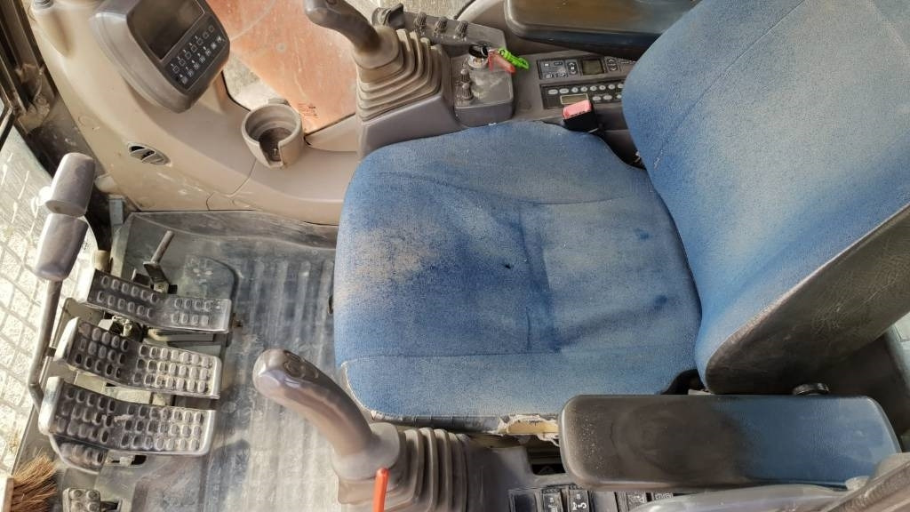 HITACHI ZX 470LCH-3 - Pelle sur chenille: photos 5 HITACHI ZX 470LCH-3 - Pelle sur chenille: photos 5