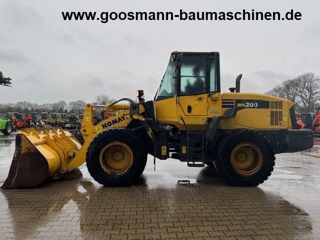 KOMATSU WA 200 - Chargeuse sur pneus: photos 3 KOMATSU WA 200 - Chargeuse sur pneus: photos 3