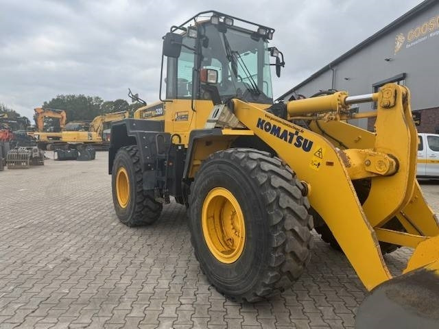 Komatsu WA 320  - Chargeuse sur pneus: photos 5 Komatsu WA 320  - Chargeuse sur pneus: photos 5