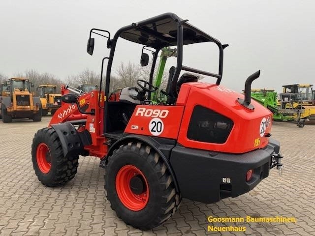 Kubota R 090 - Chargeuse sur pneus: photos 1 Kubota R 090 - Chargeuse sur pneus: photos 1
