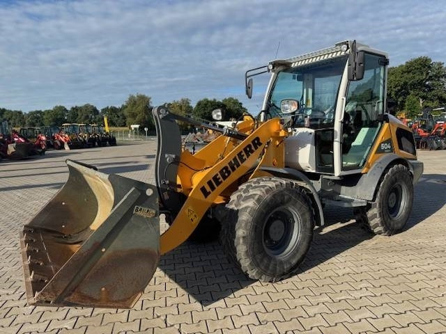 LIEBHERR L 504 Compact - Chargeuse sur pneus: photos 3 LIEBHERR L 504 Compact - Chargeuse sur pneus: photos 3