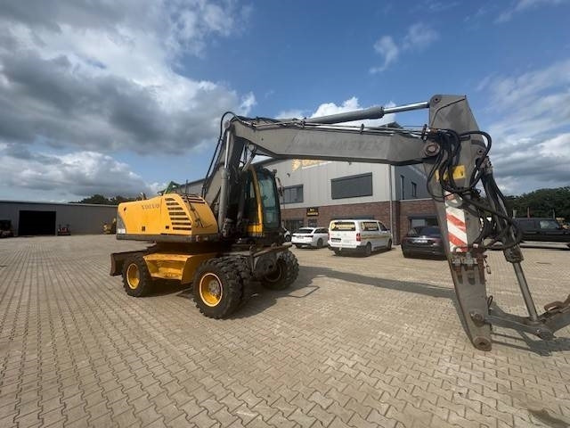 Volvo EW 180 B - Pelle sur pneus: photos 4 Volvo EW 180 B - Pelle sur pneus: photos 4
