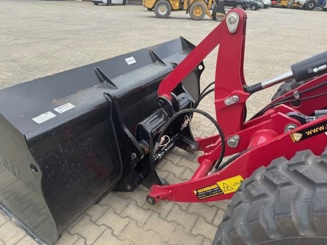 Chargeuse sur pneus Yanmar V 80-5: photos 9 Chargeuse sur pneus Yanmar V 80-5: photos 9