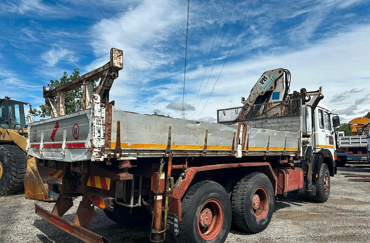 Iveco 330 26 con gru - Camion plateau, Camion grue: photos 4 Iveco 330 26 con gru - Camion plateau, Camion grue: photos 4