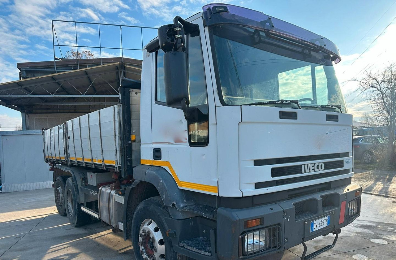 Motrice Iveco Eurotech 190 27 - Camion plateau: photos 1 Motrice Iveco Eurotech 190 27 - Camion plateau: photos 1
