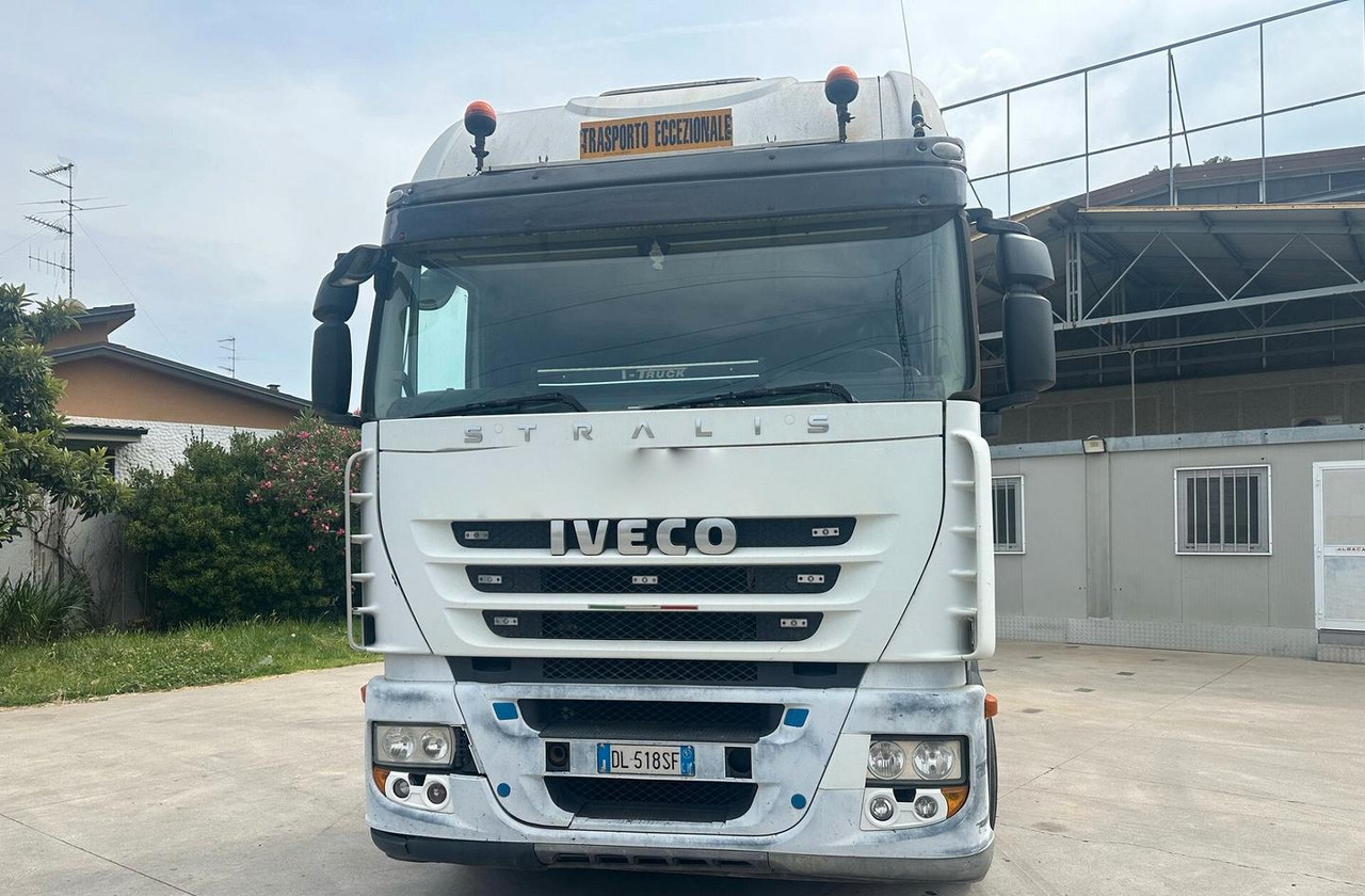 Trattore stradale Stralis 6x2 eccezionale - Tracteur routier: photos 4 Trattore stradale Stralis 6x2 eccezionale - Tracteur routier: photos 4
