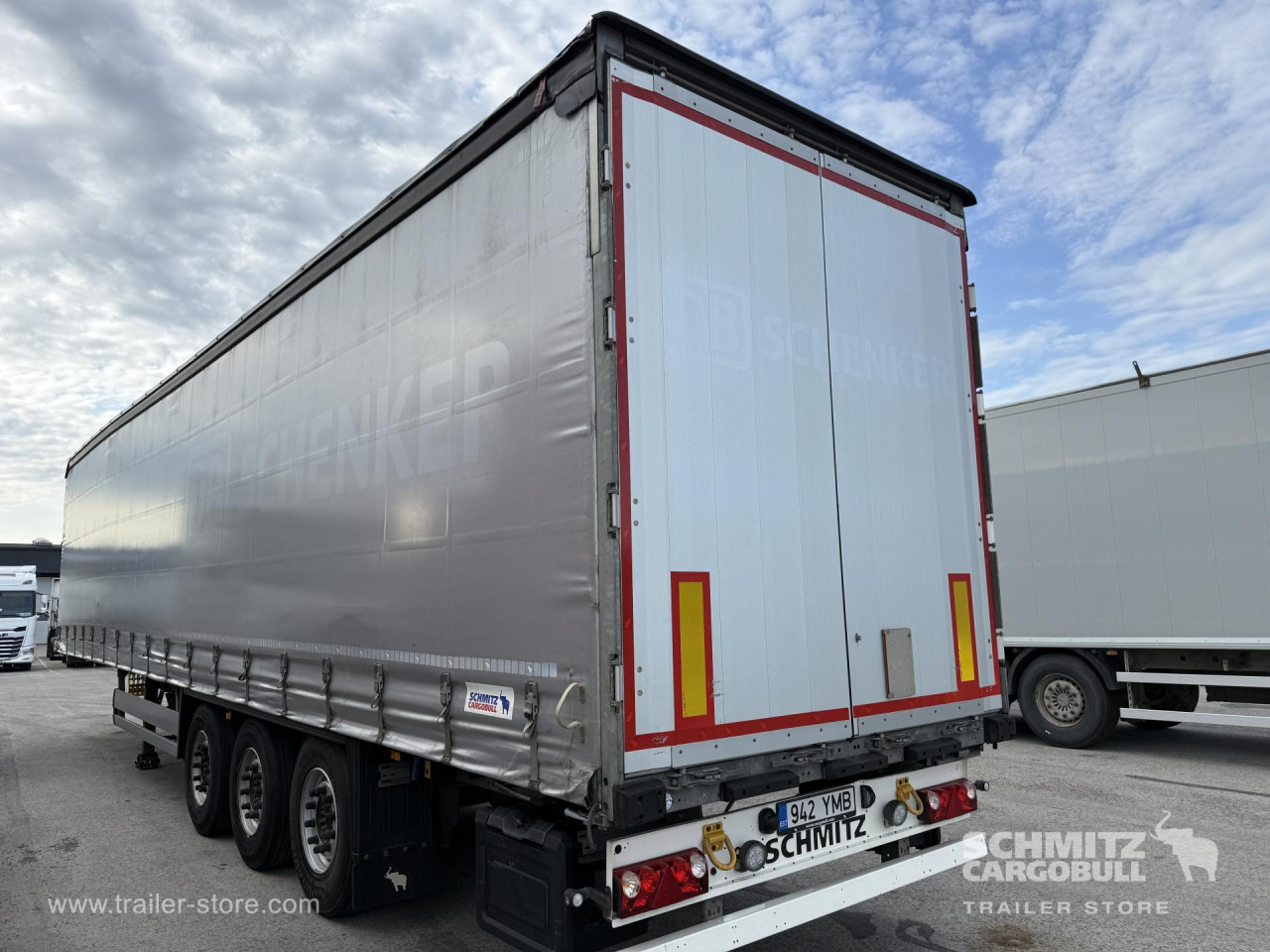 SCHMITZ Curtainsider Standard - Semi-remorque rideaux coulissants: photos 1 SCHMITZ Curtainsider Standard - Semi-remorque rideaux coulissants: photos 1