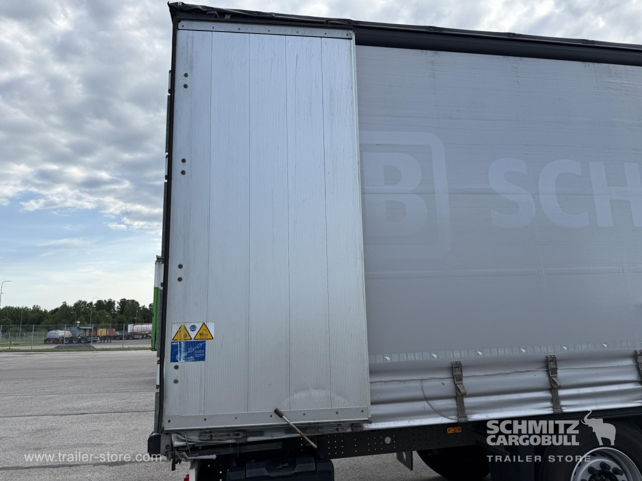 SCHMITZ Curtainsider Standard - Semi-remorque rideaux coulissants: photos 2 SCHMITZ Curtainsider Standard - Semi-remorque rideaux coulissants: photos 2
