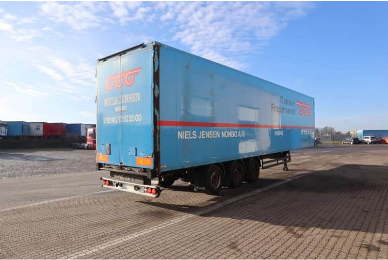 KEL-BERG 34 pl. Curtainsider/Planenauflieger/Gardintrailer - Semi-remorque fourgon: photos 3 KEL-BERG 34 pl. Curtainsider/Planenauflieger/Gardintrailer - Semi-remorque fourgon: photos 3