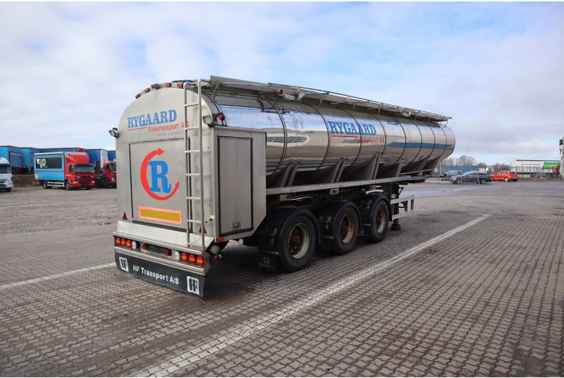 VM TARM Tank trailer / tankauflieger - Semi-remorque citerne: photos 2 VM TARM Tank trailer / tankauflieger - Semi-remorque citerne: photos 2