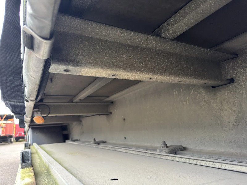 Semi-remorque rideaux coulissants Fliegl SDS 380 Dhollandia DHSMR.20 2000 KG: photos 16 Semi-remorque rideaux coulissants Fliegl SDS 380 Dhollandia DHSMR.20 2000 KG: photos 16