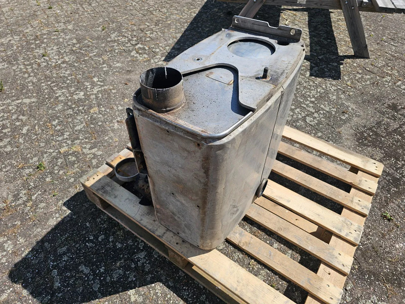 MAN Eind demper - 81.151036037 - Réservoir de carburant pour Camion: photos 3 MAN Eind demper - 81.151036037 - Réservoir de carburant pour Camion: photos 3