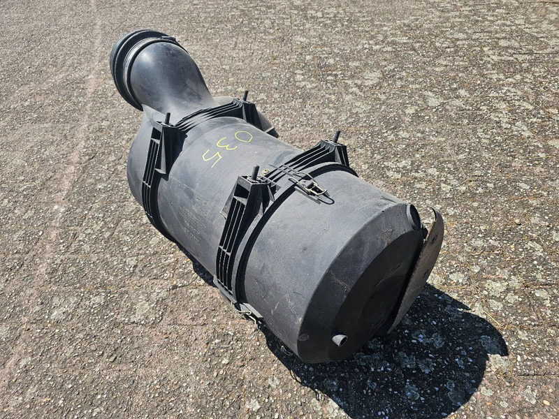 Mercedes-Benz Luchtfilterhuis - A0180949902 - Système d'admission d'air pour Camion: photos 1 Mercedes-Benz Luchtfilterhuis - A0180949902 - Système d'admission d'air pour Camion: photos 1