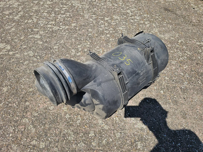 Mercedes-Benz Luchtfilterhuis - A0180949902 - Système d'admission d'air pour Camion: photos 3 Mercedes-Benz Luchtfilterhuis - A0180949902 - Système d'admission d'air pour Camion: photos 3