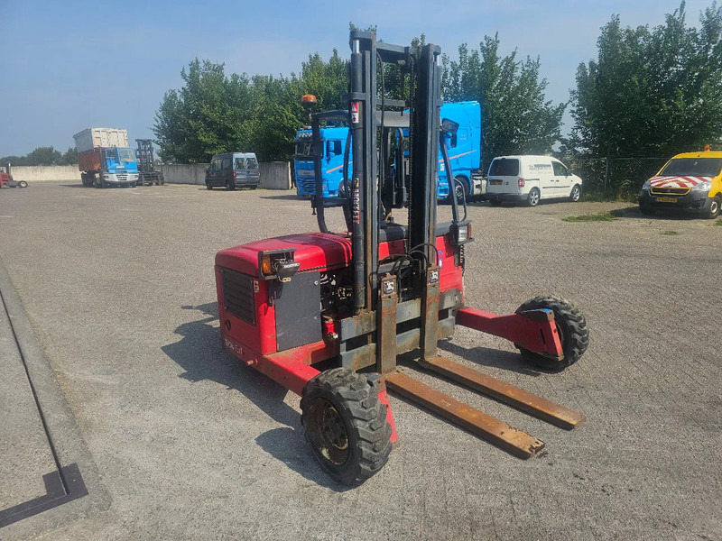 Moffett M4 20.3 RE4-45-1200-900 - Chariot élévateur: photos 3 Moffett M4 20.3 RE4-45-1200-900 - Chariot élévateur: photos 3