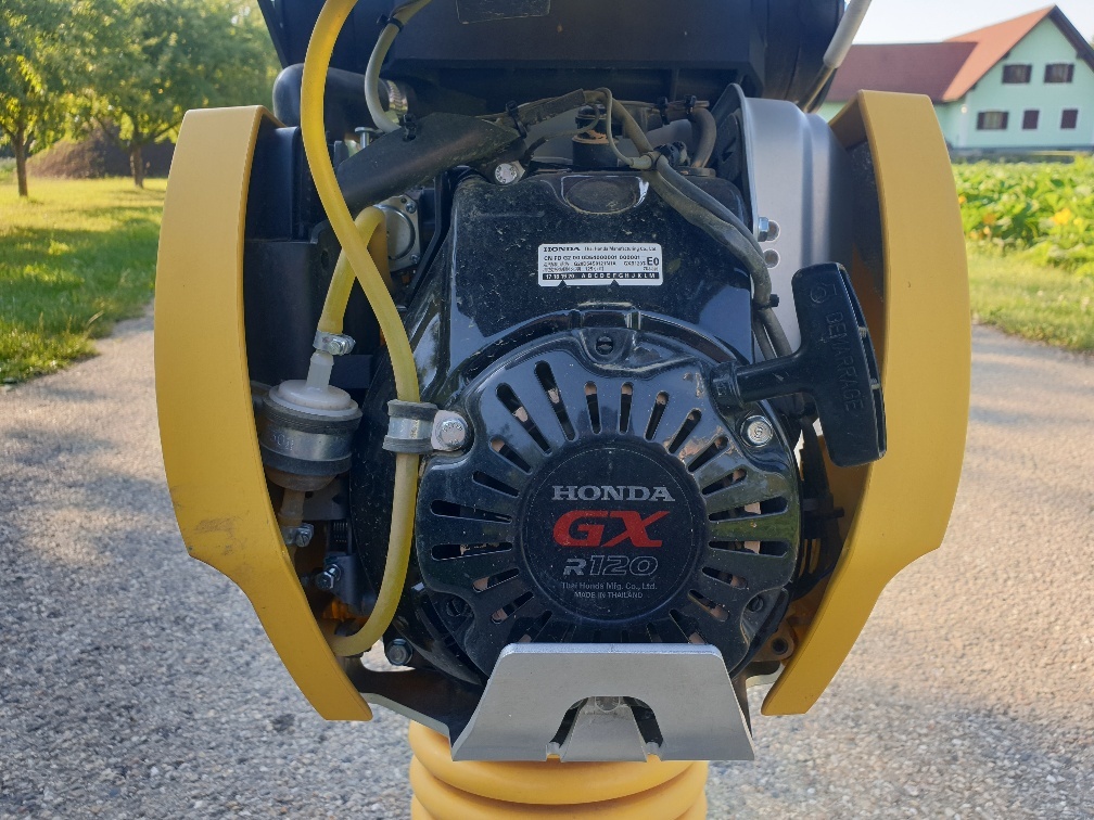 BOMAG BT 65 - Plaque vibrante: photos 5 BOMAG BT 65 - Plaque vibrante: photos 5