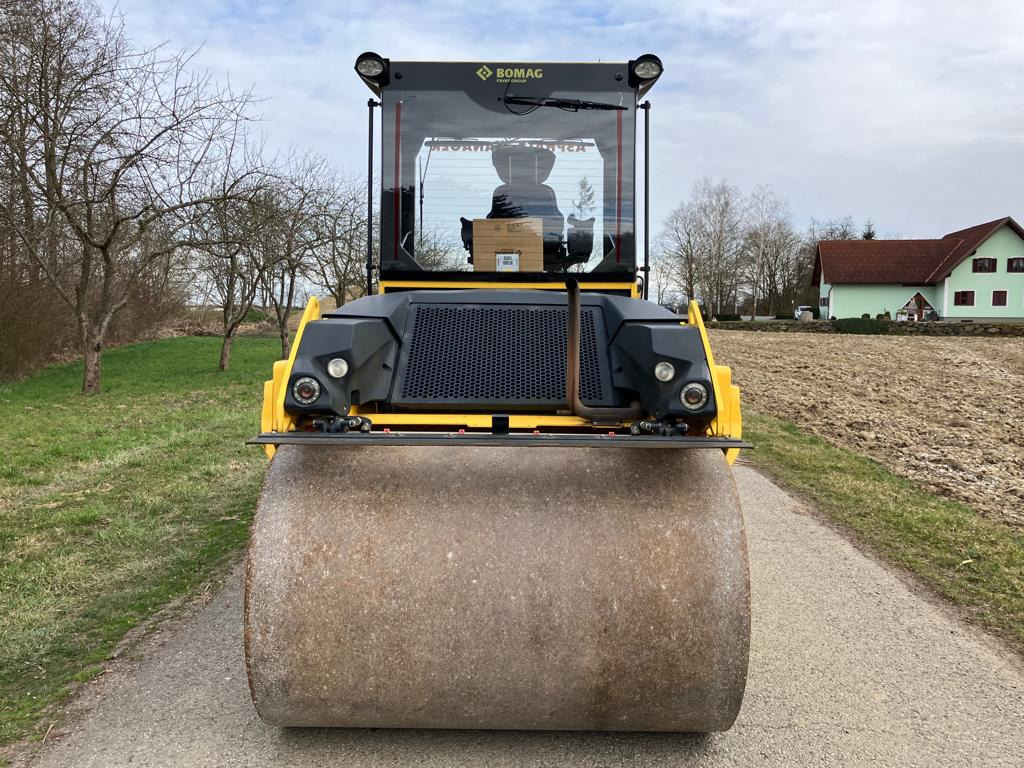 BOMAG BW 151 AD-5 AM - Compacteur: photos 5 BOMAG BW 151 AD-5 AM - Compacteur: photos 5