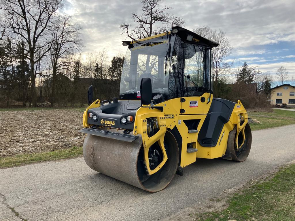 BOMAG BW 151 AD-5 AM - Compacteur: photos 3 BOMAG BW 151 AD-5 AM - Compacteur: photos 3