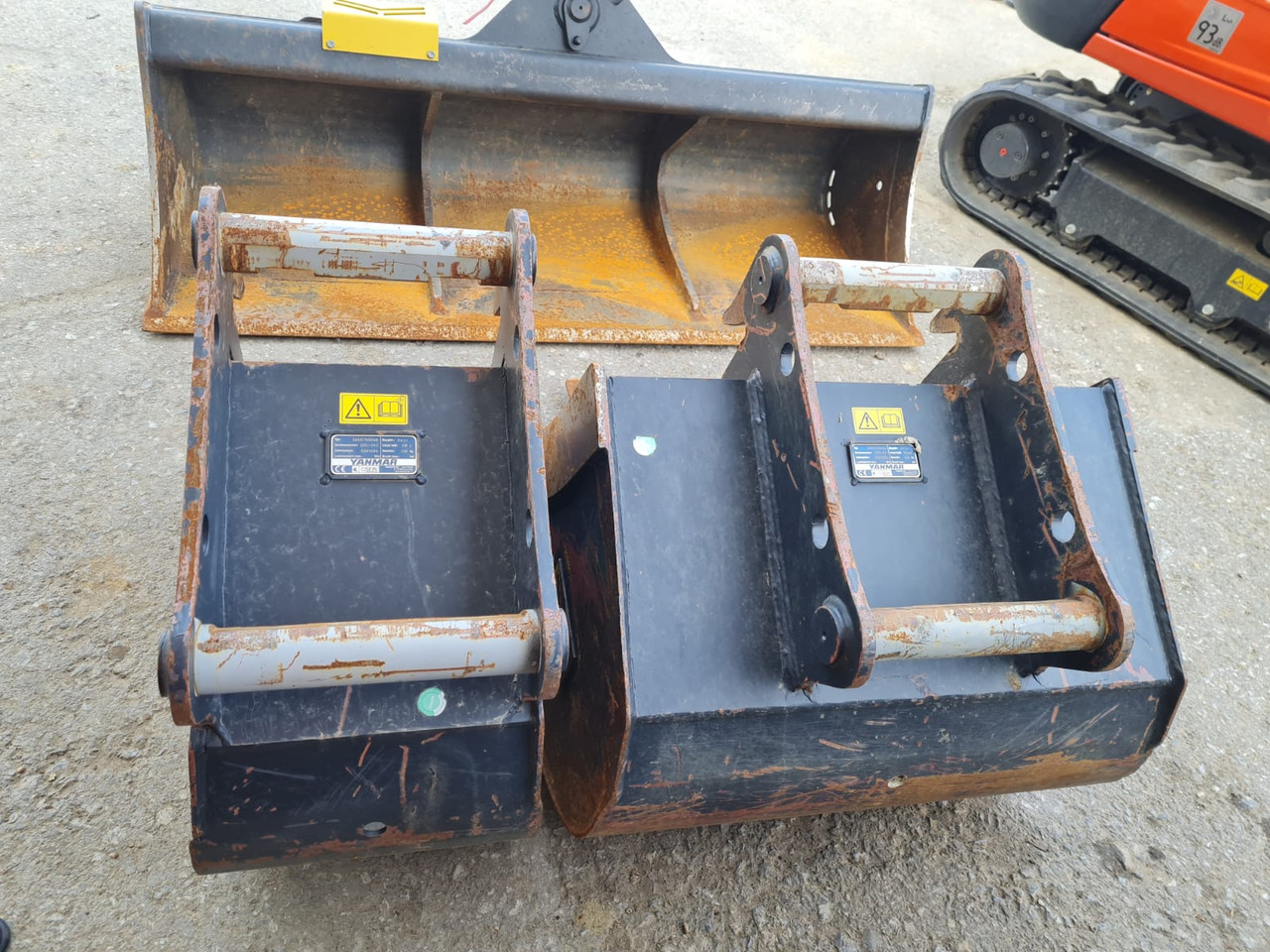 Bucket package for Yanmar B 95 W - Godet pour pelle pour Pelle sur pneus: photos 1 Bucket package for Yanmar B 95 W - Godet pour pelle pour Pelle sur pneus: photos 1