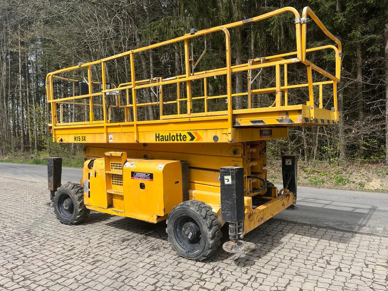 HAULOTTE H 15 SX - Nacelle: photos 3 HAULOTTE H 15 SX - Nacelle: photos 3