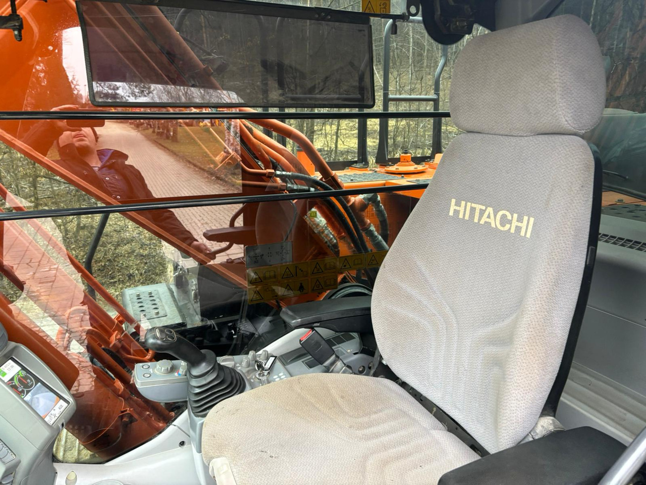 Pelle sur chenille HITACHI ZX 210-6: photos 9