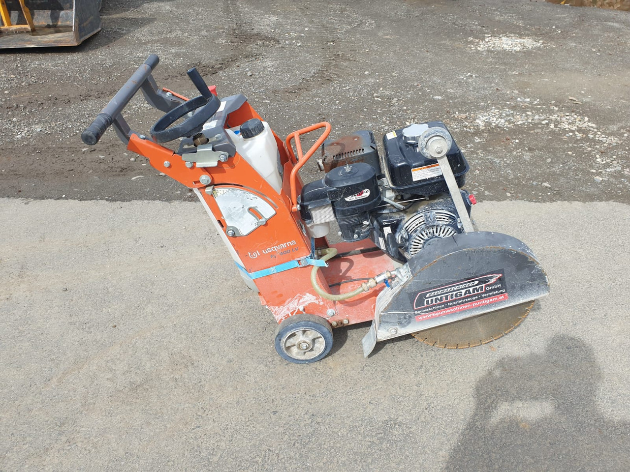 HUSQVARNA FS 400 LV - Matériel de chantier: photos 1 HUSQVARNA FS 400 LV - Matériel de chantier: photos 1