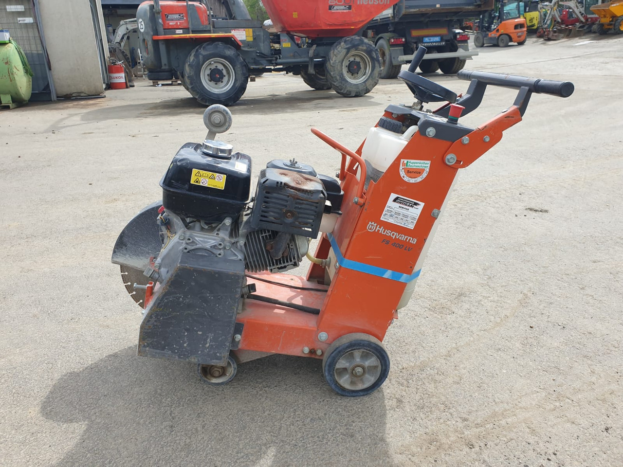 HUSQVARNA FS 400 LV - Matériel de chantier: photos 3 HUSQVARNA FS 400 LV - Matériel de chantier: photos 3