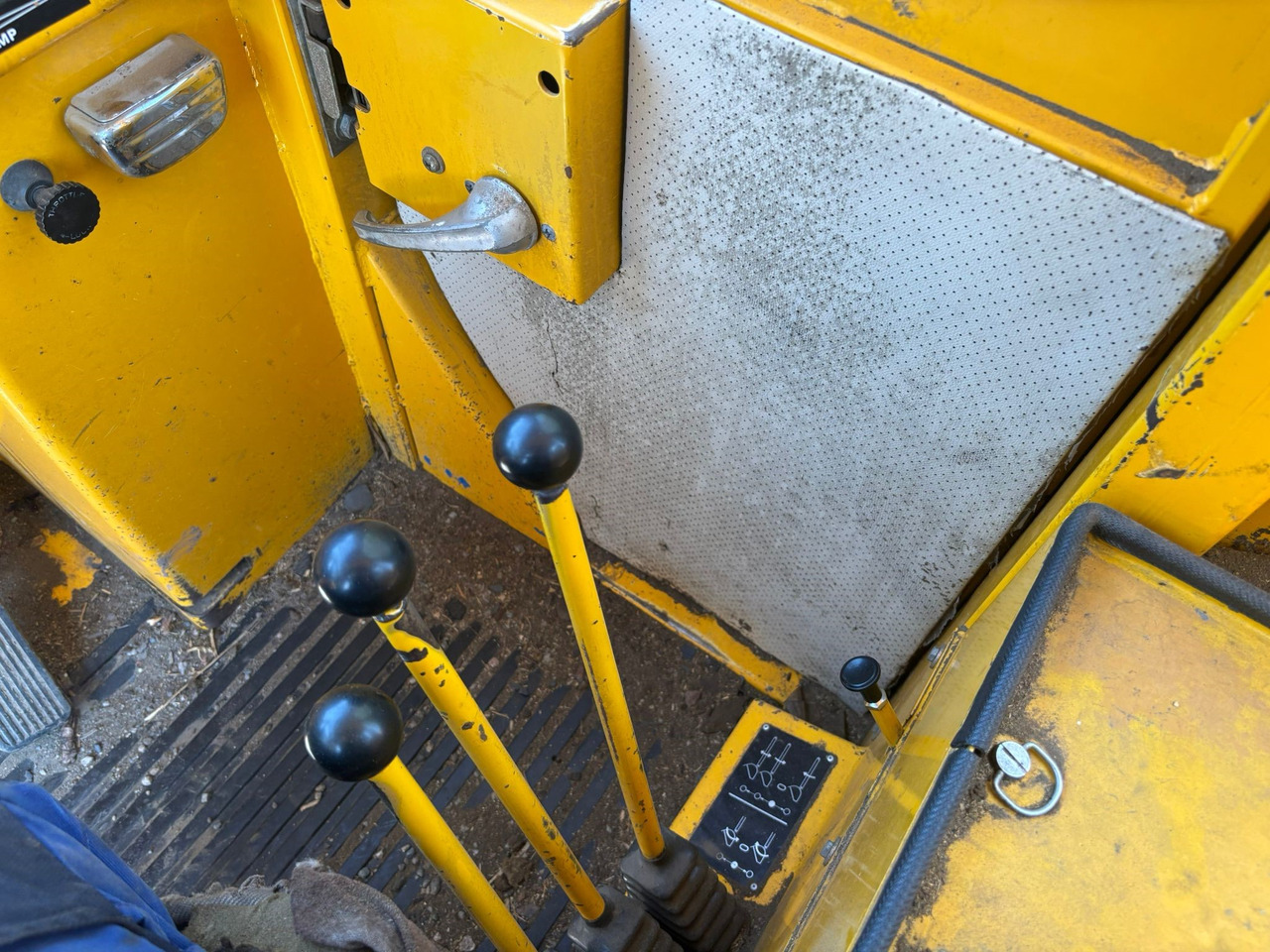 Chargeuse sur pneus VOLVO BM 4300: photos 11