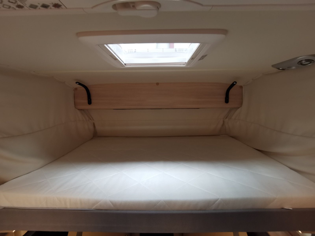 Camping-car intégral Eura Mobil INTEGRA LINE 720 EB /-2026- /8G-180PS/PLUS-PAKET: photos 16