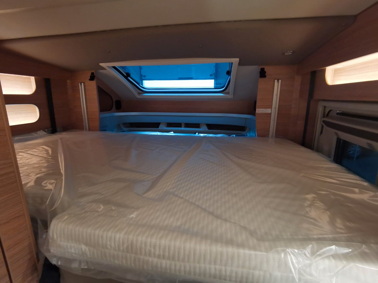 Camping-car profilé Weinsberg CARASUITE 650 MEG/155-DSG/EINZELBETTEN & HUBBETT: photos 18