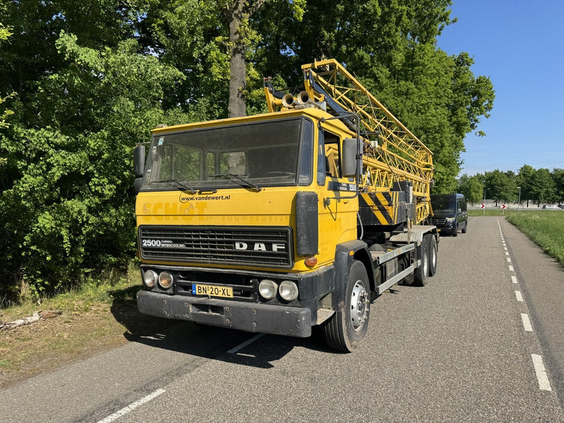 DAF 2500 - Grue mobile: photos 2 DAF 2500 - Grue mobile: photos 2