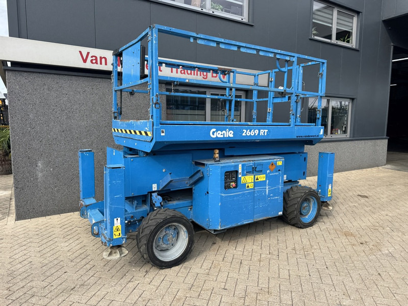 Genie GS 2669 RT  Hoogwerker / Arbeitsbuhne 10mtr werkhoogte 4x4 kubota DIESEL 2013 - Nacelle ciseaux: photos 2 Genie GS 2669 RT  Hoogwerker / Arbeitsbuhne 10mtr werkhoogte 4x4 kubota DIESEL 2013 - Nacelle ciseaux: photos 2