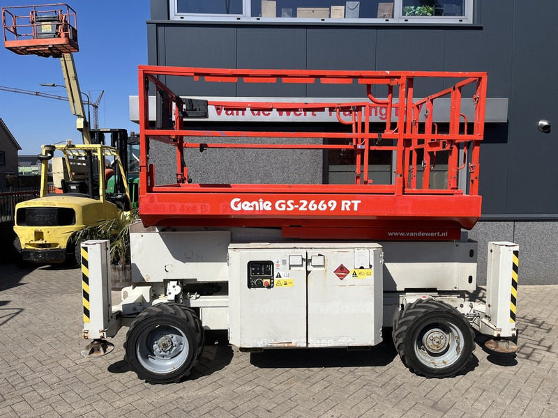 Genie GS 2669 RT  Hoogwerker / arbeitsbuhne - Nacelle ciseaux: photos 1 Genie GS 2669 RT  Hoogwerker / arbeitsbuhne - Nacelle ciseaux: photos 1