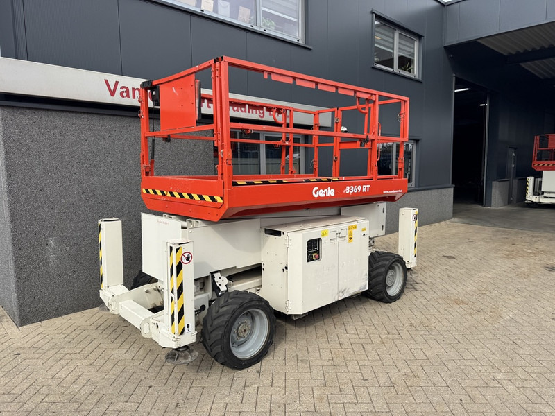 Genie GS 3369 RT  Hoogwerker / Arbeitsbuhne 12mtr werkhoogte 4x4 Kubota DIESEL 2013 - Nacelle ciseaux: photos 2 Genie GS 3369 RT  Hoogwerker / Arbeitsbuhne 12mtr werkhoogte 4x4 Kubota DIESEL 2013 - Nacelle ciseaux: photos 2