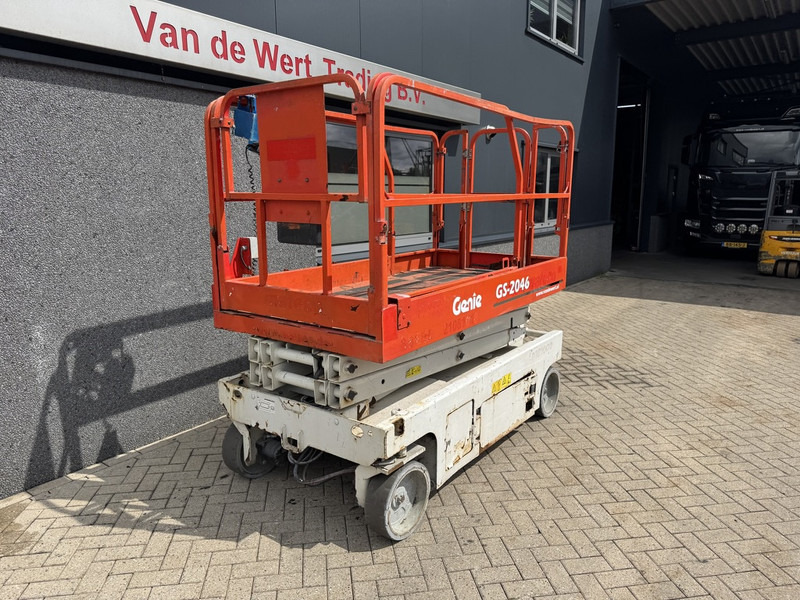 Genie GS2046 schaarlift schaar hoogwerker 2012 uur 8mtr werkhoogte - Nacelle ciseaux: photos 3 Genie GS2046 schaarlift schaar hoogwerker 2012 uur 8mtr werkhoogte - Nacelle ciseaux: photos 3