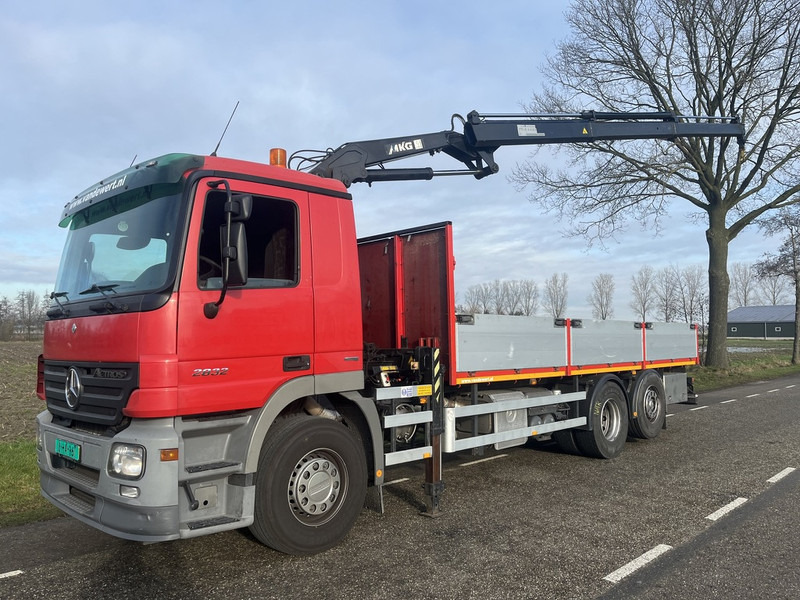 Mercedes-Benz ACTROS 2832 - Camion plateau, Camion grue: photos 2 Mercedes-Benz ACTROS 2832 - Camion plateau, Camion grue: photos 2