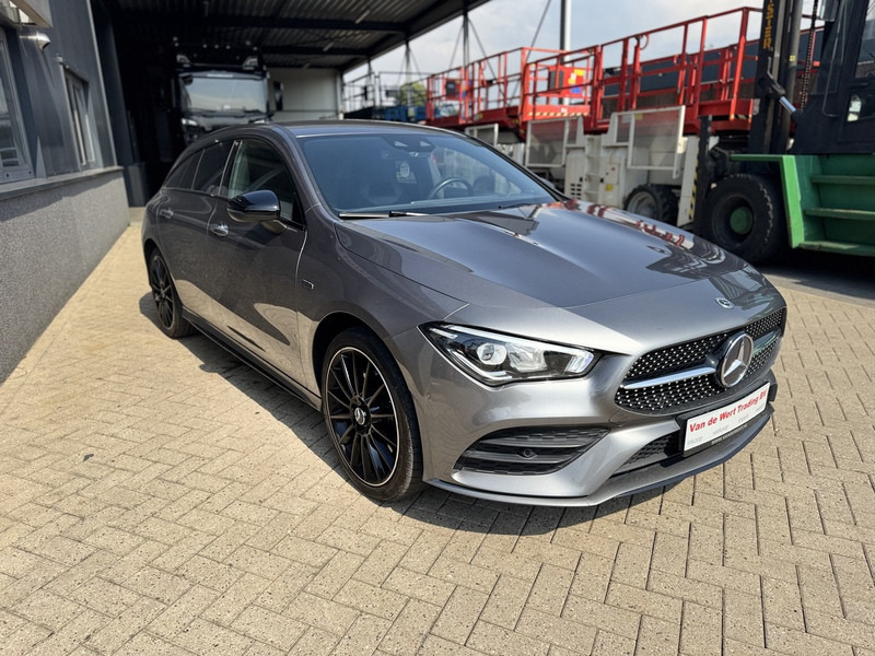 Mercedes-Benz CLA-Klasse 250e Shooting Brake Hybride Amg Pakket Night Pakket Burmester Audio Automaat 2021 APK 8-2027 - Voiture: photos 3 Mercedes-Benz CLA-Klasse 250e Shooting Brake Hybride Amg Pakket Night Pakket Burmester Audio Automaat 2021 APK 8-2027 - Voiture: photos 3