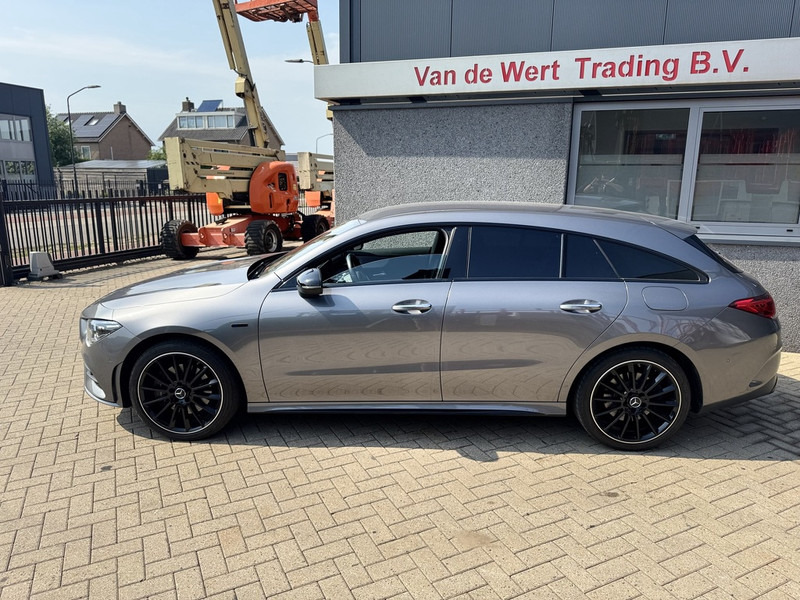 Mercedes-Benz CLA-Klasse 250e Shooting Brake Hybride Amg Pakket Night Pakket Burmester Audio Automaat 2021 APK 8-2027 - Voiture: photos 4 Mercedes-Benz CLA-Klasse 250e Shooting Brake Hybride Amg Pakket Night Pakket Burmester Audio Automaat 2021 APK 8-2027 - Voiture: photos 4