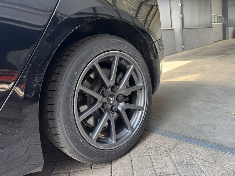 Voiture Tesla Model 3: photos 15