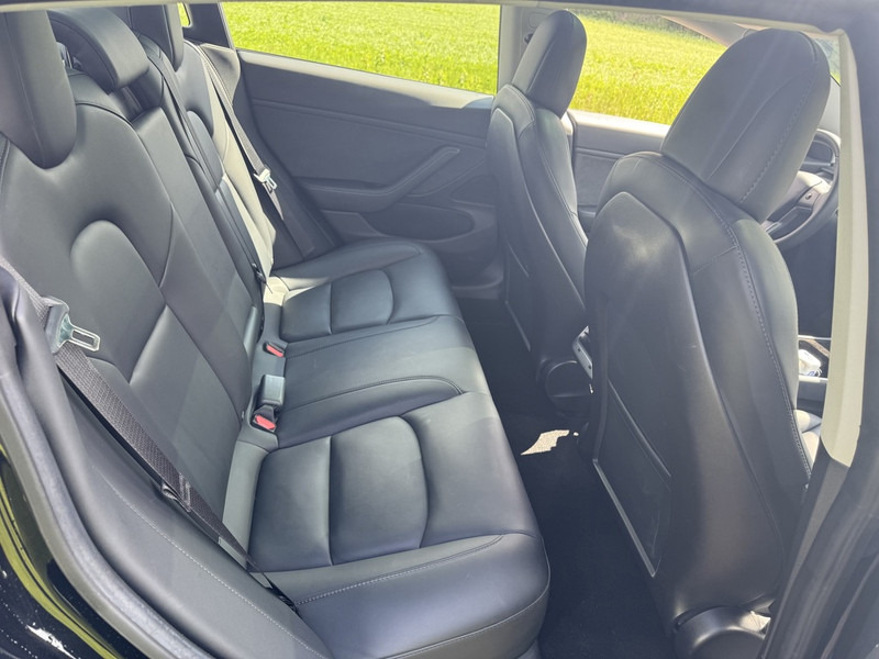 Voiture Tesla Model 3: photos 8