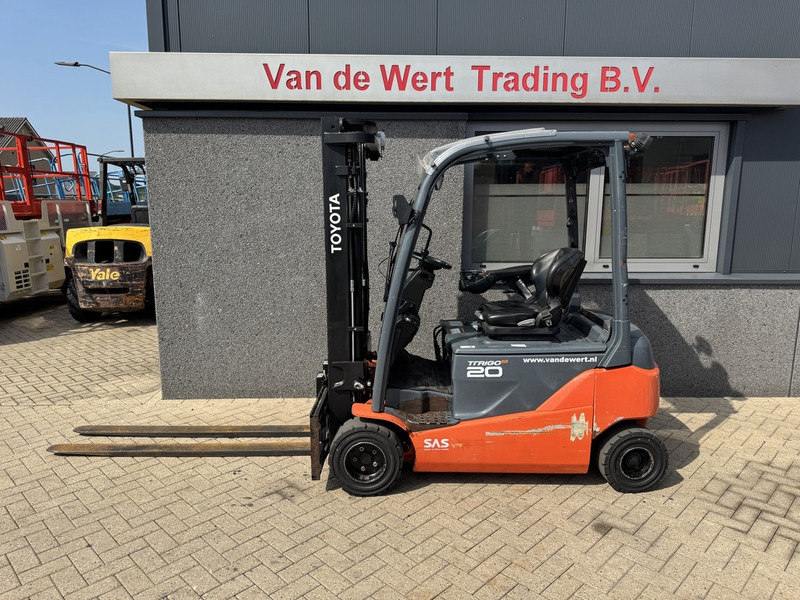 Toyota 8FBM20T Triplo 470 Freelift / Sideshift Elektrisch 2017 6560Hours - Chariot élévateur électrique: photos 1 Toyota 8FBM20T Triplo 470 Freelift / Sideshift Elektrisch 2017 6560Hours - Chariot élévateur électrique: photos 1